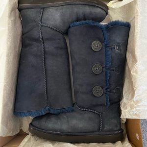 UGG Women’s Bailey Button Triplet II boots
